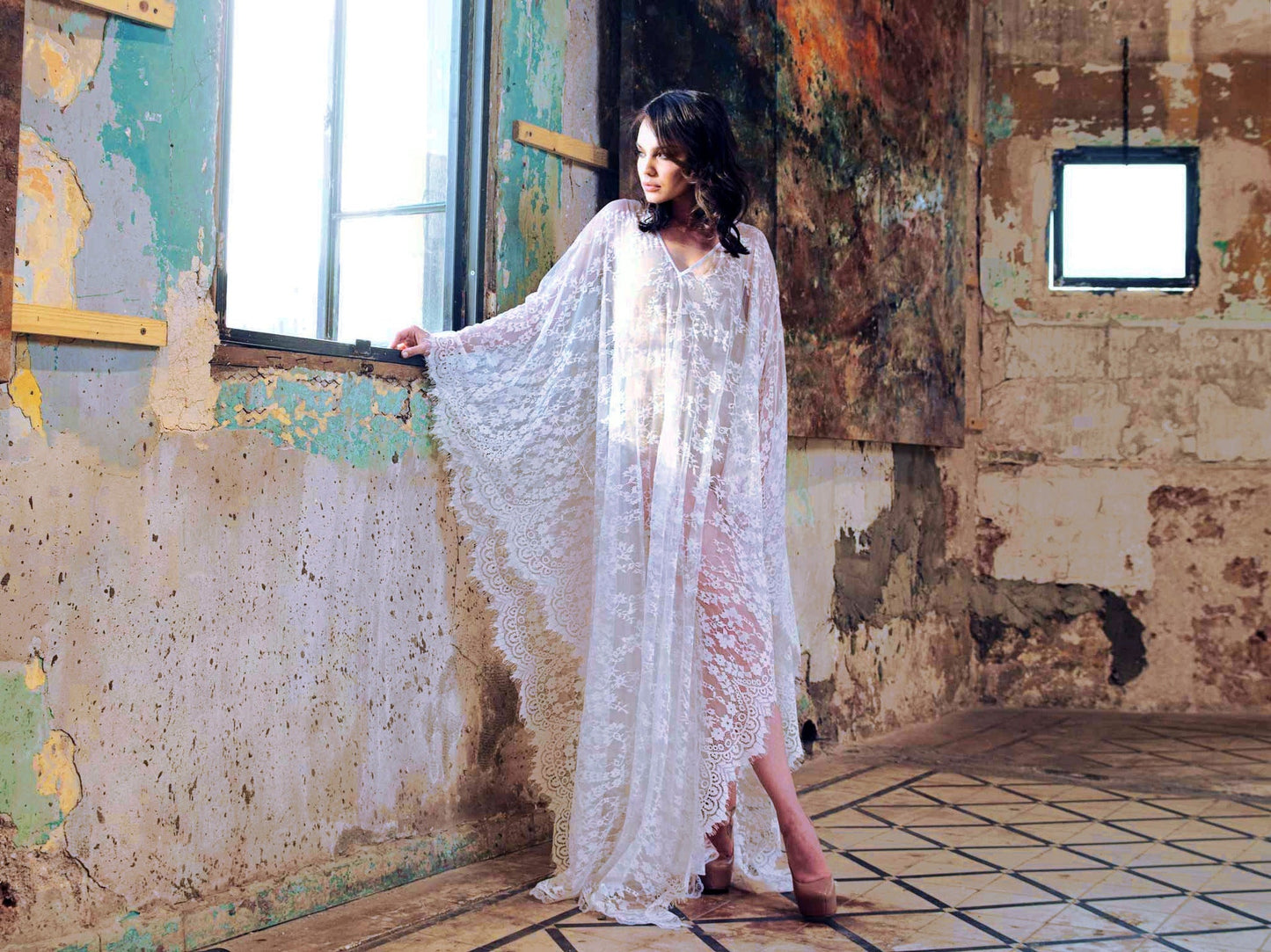 Women's lace kaftan dress in boho style with flowing cut Ivyshape