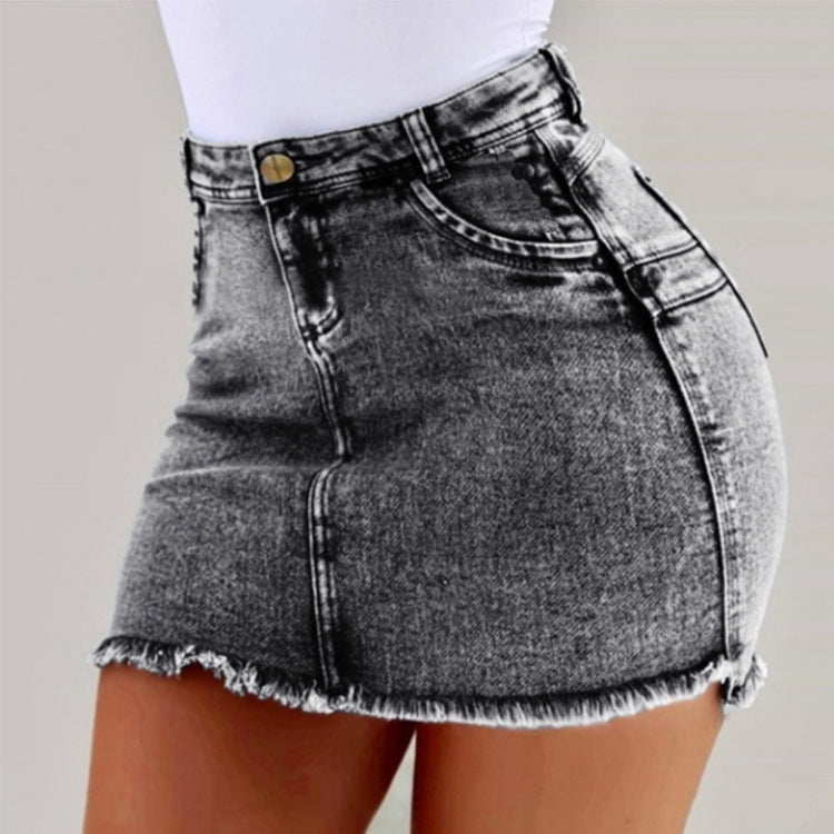 Women’s denim mini skirt in a fitted cut with frayed hem Ivyshape