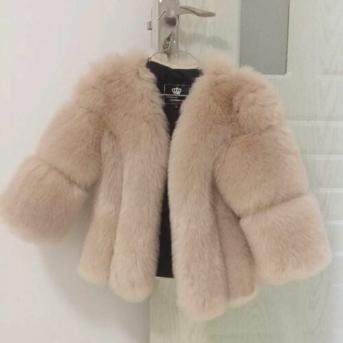 Women's Fluffy Faux Fur Coat with Loose-Fitting Sleeves Ivyshape