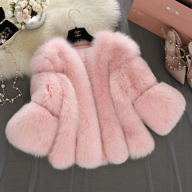 Women's Fluffy Faux Fur Coat with Loose-Fitting Sleeves Ivyshape