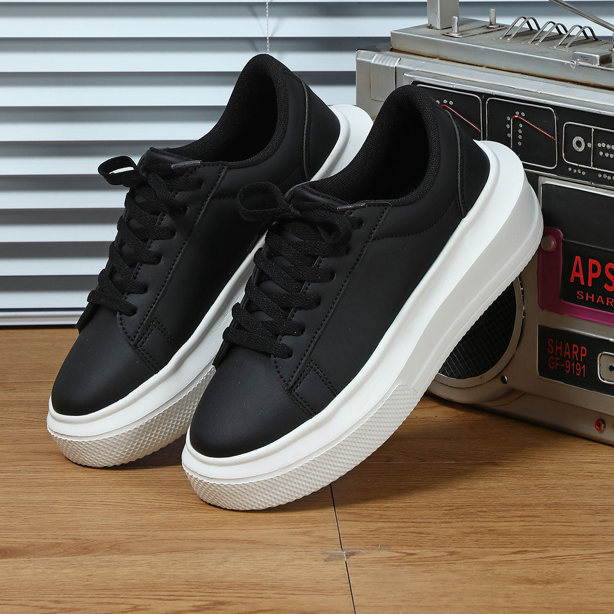 Women's Comfortable and Stylish Platform Sneakers Ivyshape