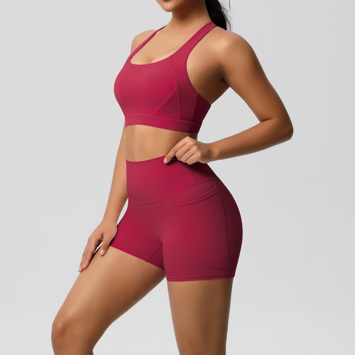 Women’s Sports Bra and High-Cut Shorts with Practical Pockets and Breathable Structure Ivyshape