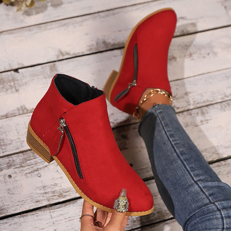 Women's ankle boots in biker style Ivyshape