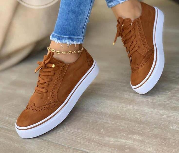 Women's sneaker with fashionable textile upper material and cushioned sole Ivyshape