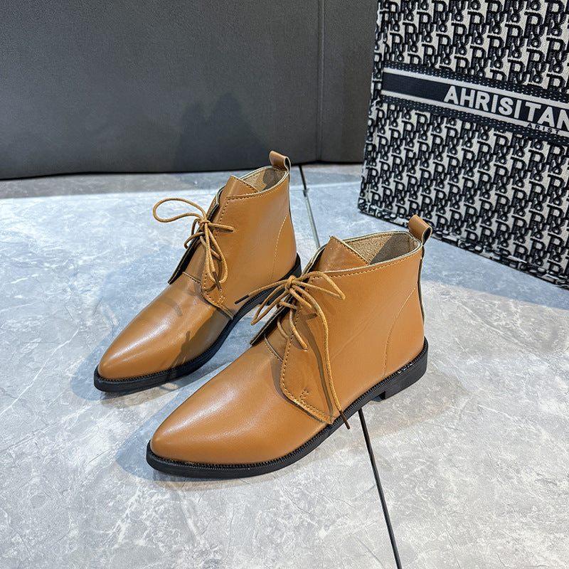 Women's elegant ankle boots with pointed toe area and high-quality leather Ivyshape