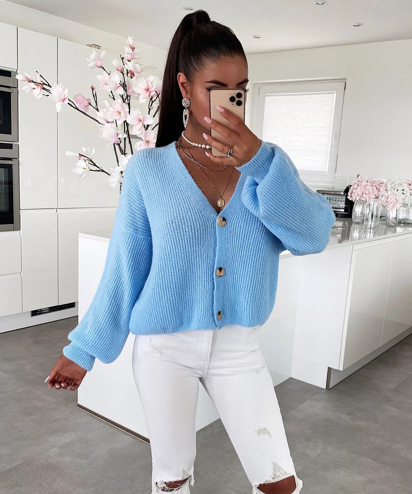 Women's cardigan with voluminous sleeves and high-quality wooden buttons Ivyshape