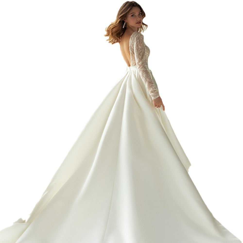 Women High-Quality Wedding Dress in A-Line Cut with Deep V-Neck and Long Sleeves Ivyshape