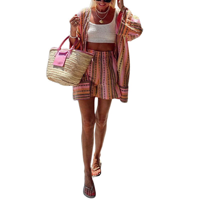 Ladies airy beach tunic with cheerful striped pattern and wide sleeves Ivyshape