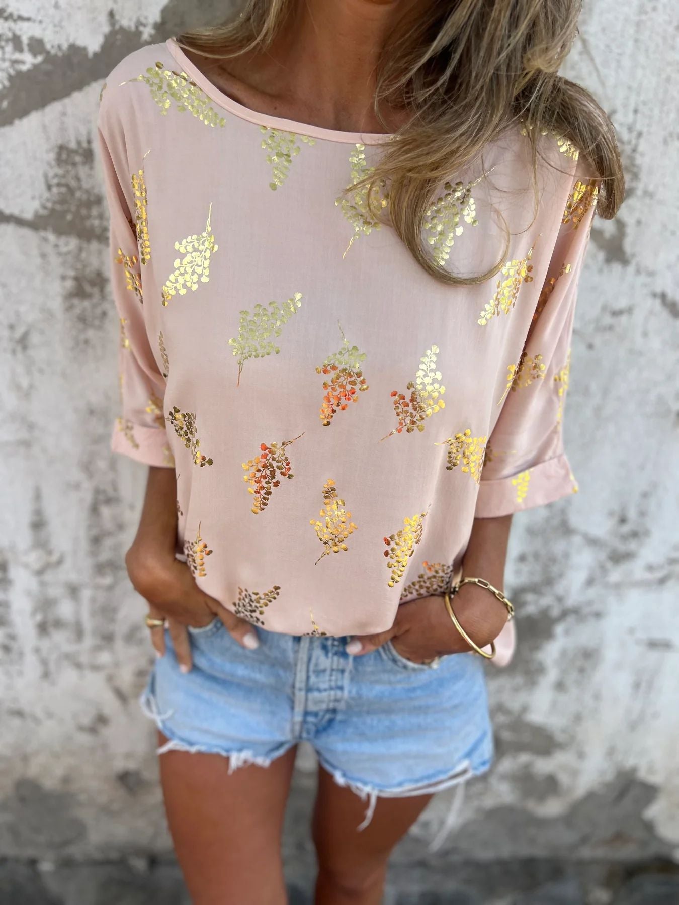 Women's casual top with shine details and loose fit Ivyshape