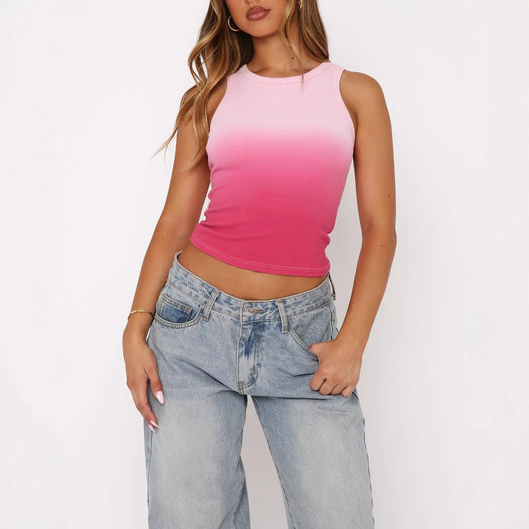 Ladies fitness tank top with modern gradient and figure-hugging cut Ivyshape