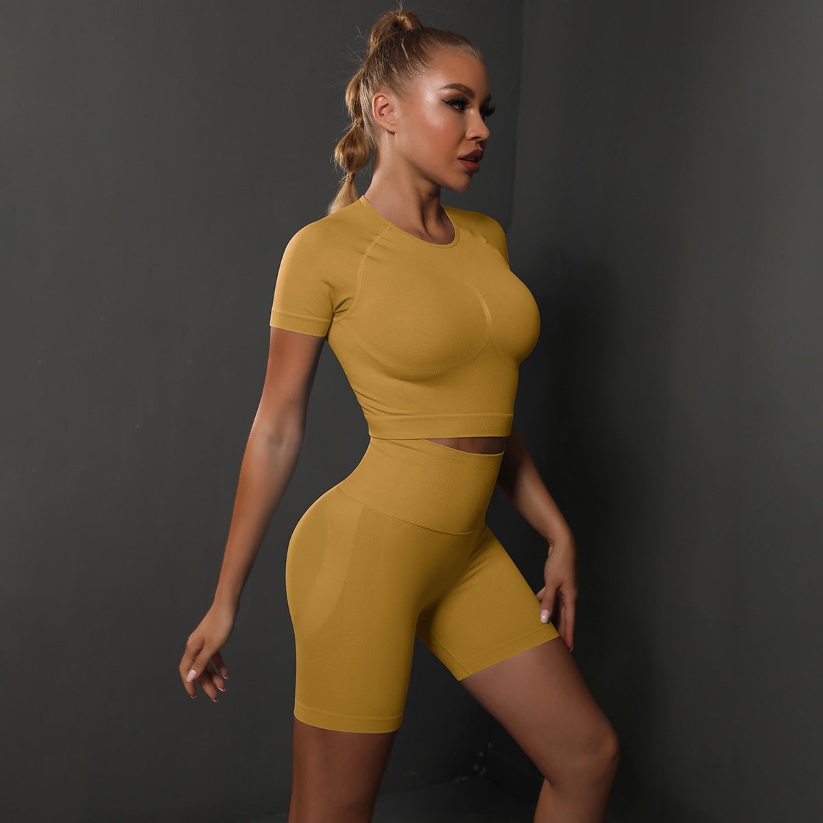 Women's Sporty Set with Figure-Hugging Crop Top and Bike Shorts Ivyshape