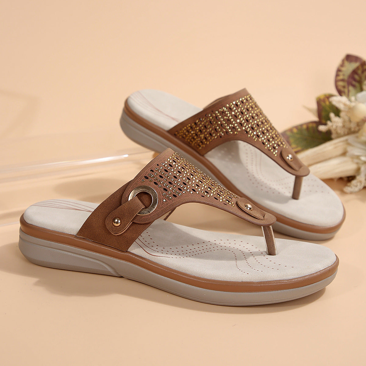 Women Elegant Thong Sandals with trendy glitter accents and ergonomic footbed Ivyshape