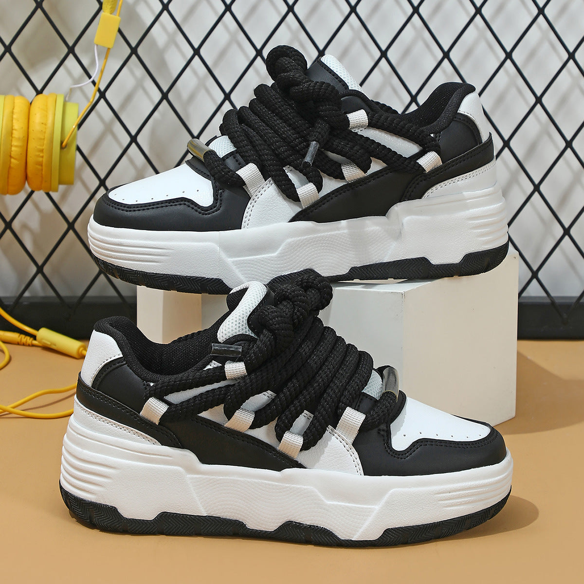 Ladies sporty platform sneakers Ivyshape