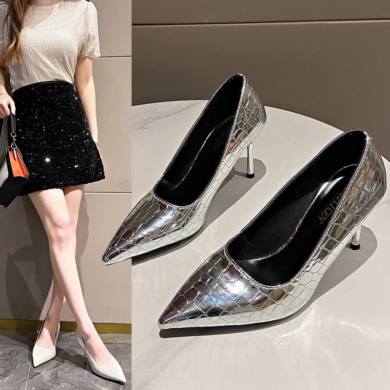 Ladies elegant and fashionable pumps with crocodile embossing and slim heel Ivyshape