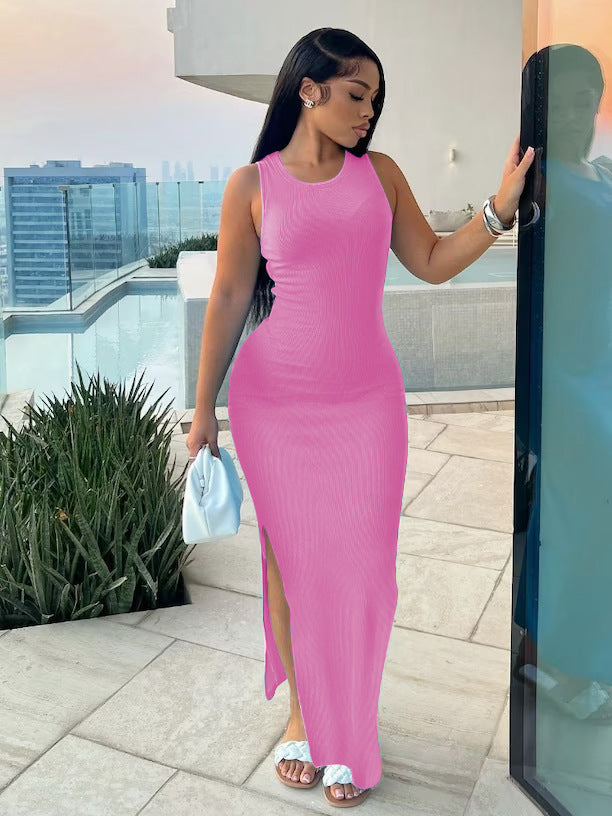 Women's elegant maxi dress with high slit and fitted cut Ivyshape