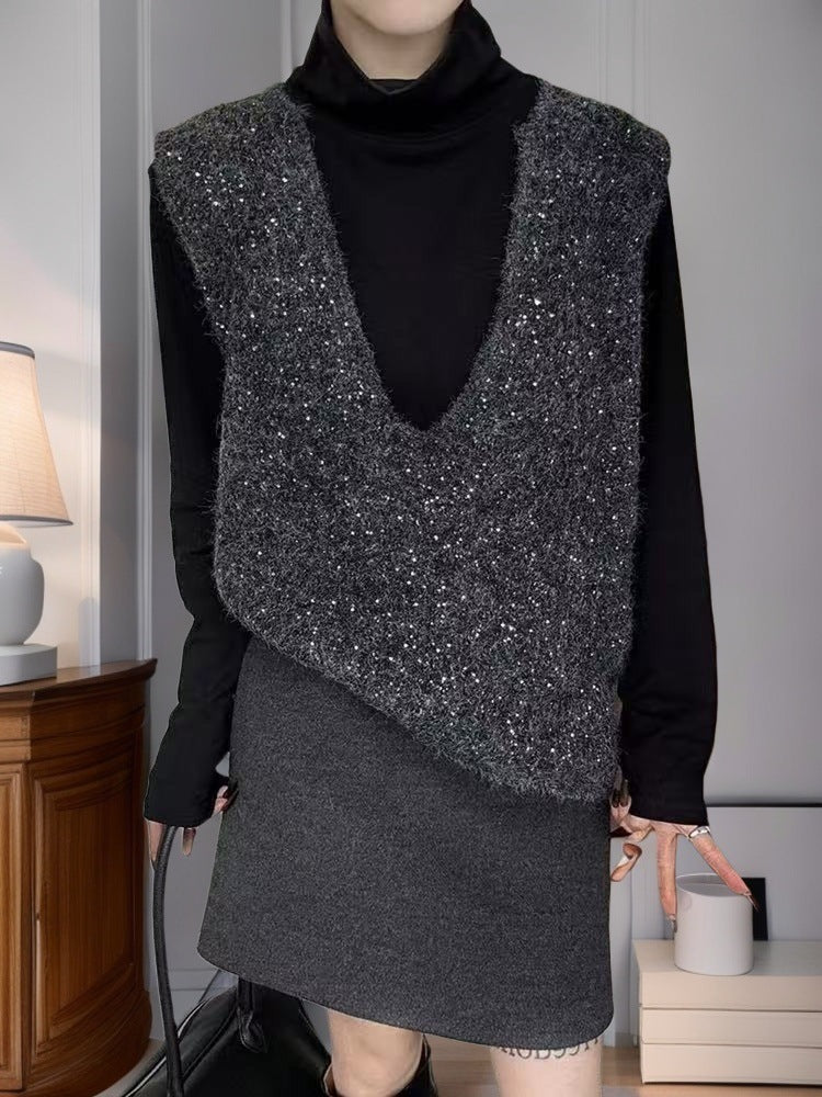 Women's knitted vest with deep V-neck and loose fit Ivyshape