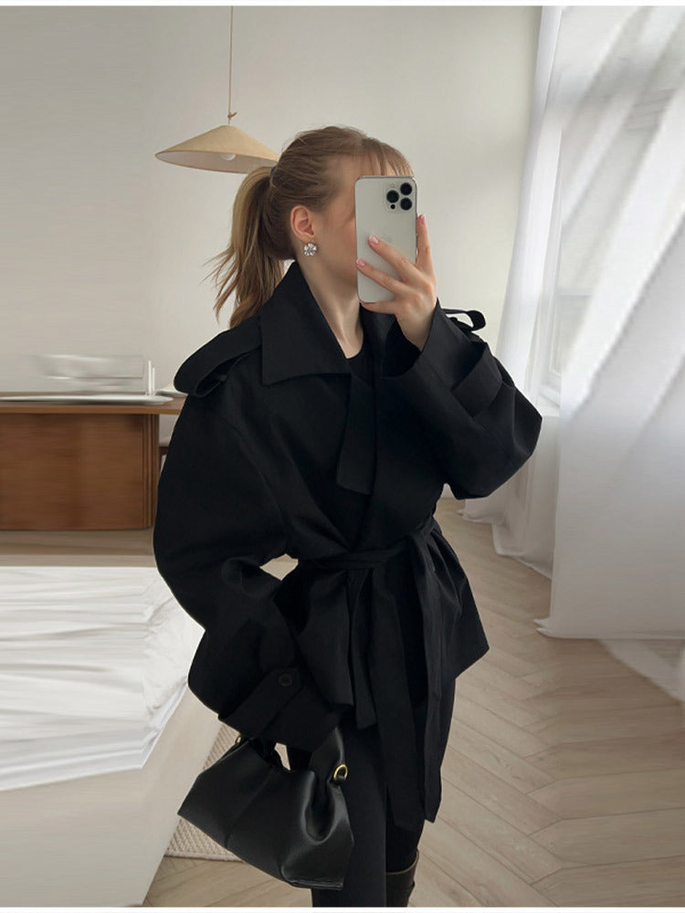 Women's Fashionable Trench Coat with Tailored Cut and Belt Ivyshape