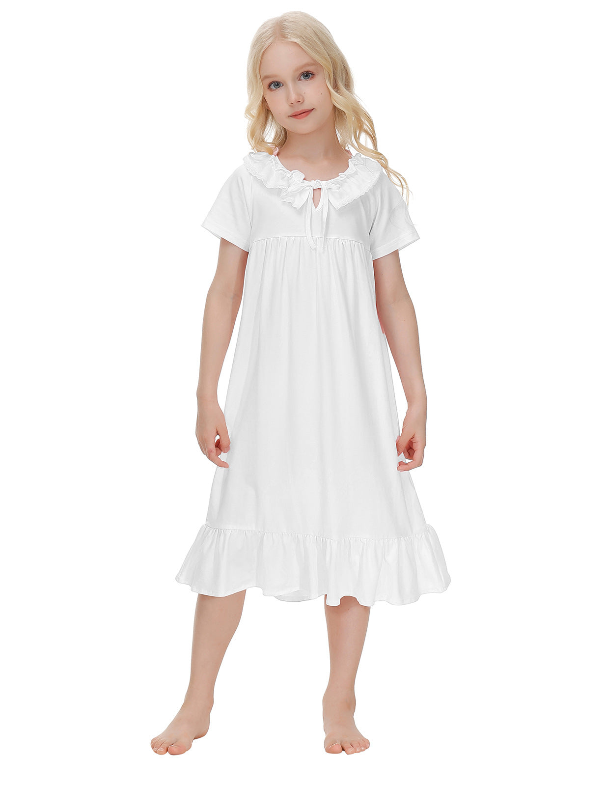 Ladies nightgown with ruffle details and loose fit Ivyshape
