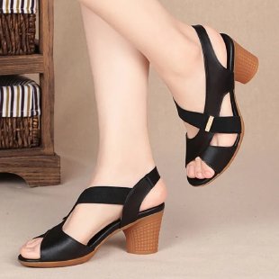 Women's elegant and comfortable sandals with mid-high heel Ivyshape