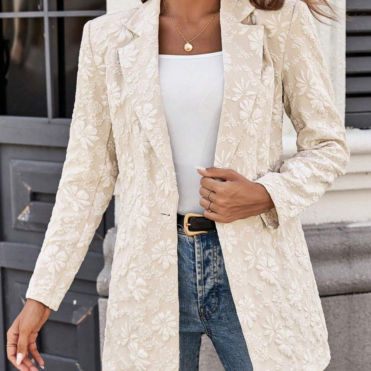 Women Fashionable Blazer with Floral Details Ivyshape