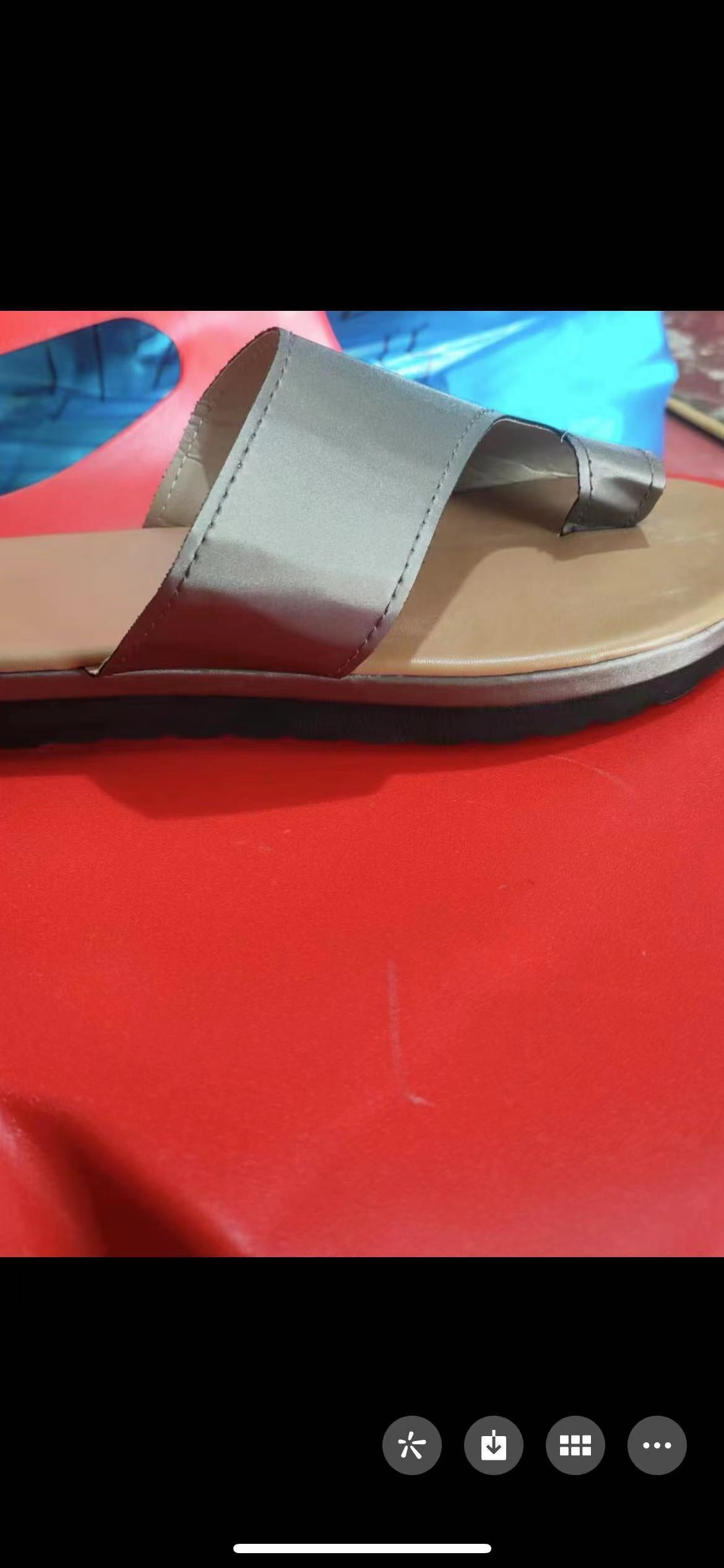 Ladies comfortable slippers with ergonomic footbed and fashionable design Ivyshape