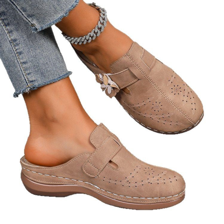 Women's clogs with comfortable flower design and anatomical footbed Ivyshape