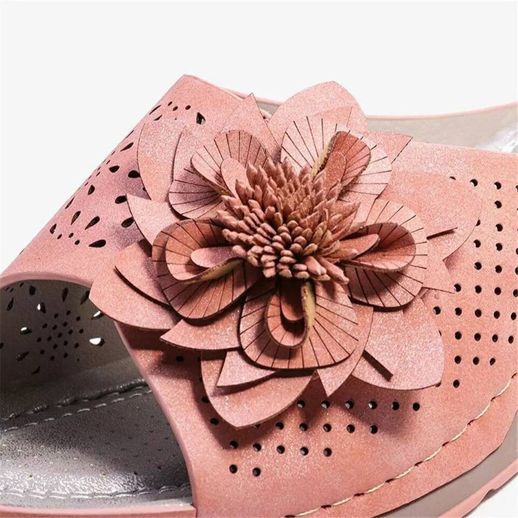 Women's elegant flower slides with breathable upper material and soft footbed Ivyshape