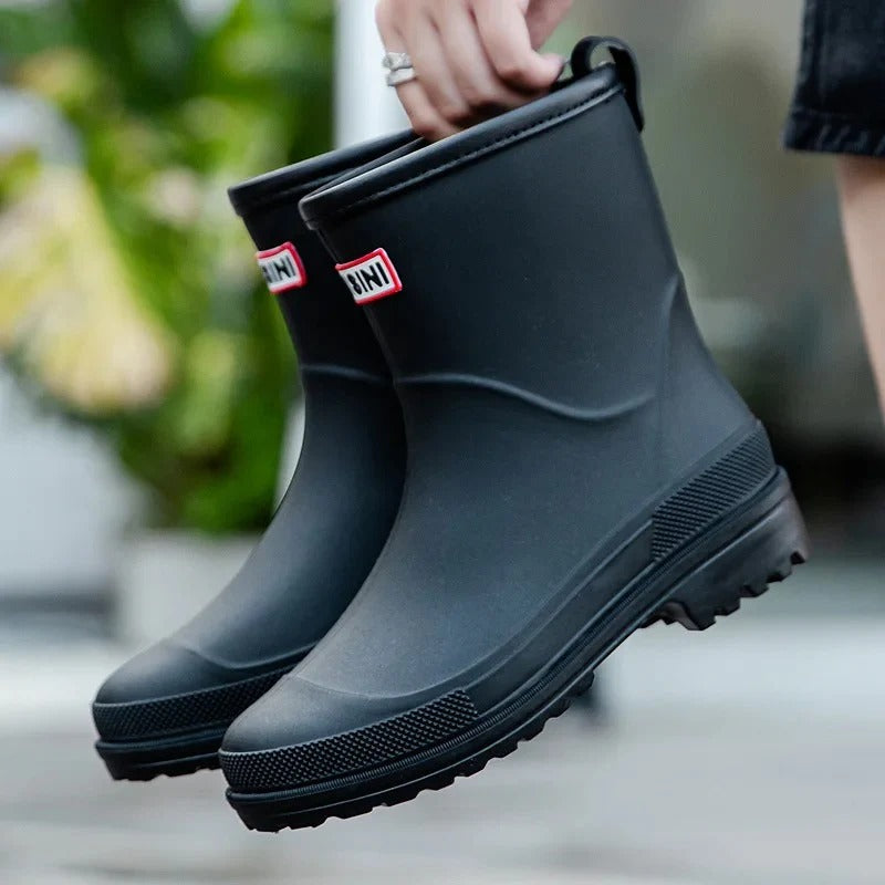 Fashionable rain boots for women