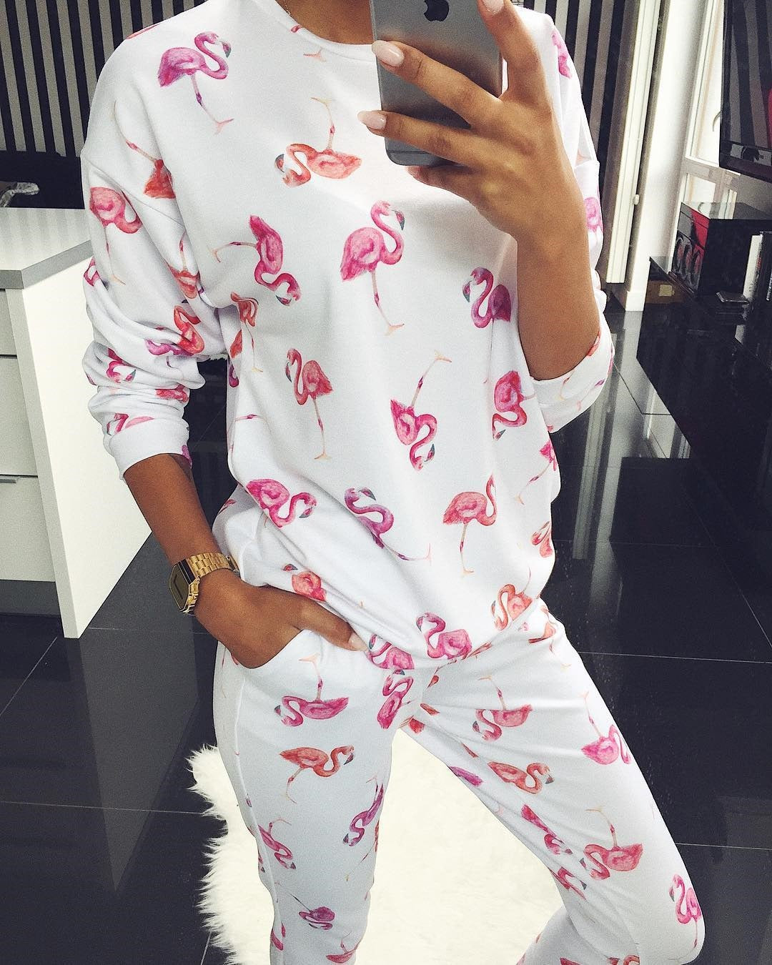 Women’s leisure suit with floral print and practical pockets Ivyshape