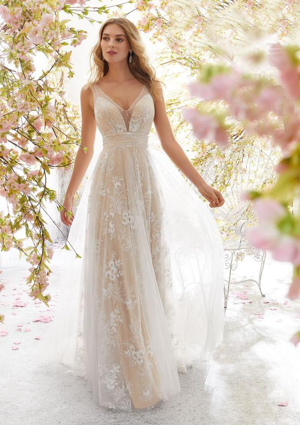 Ladies Elegant Wedding Dress with Floral Lace Trim and A-Line Cut Ivyshape