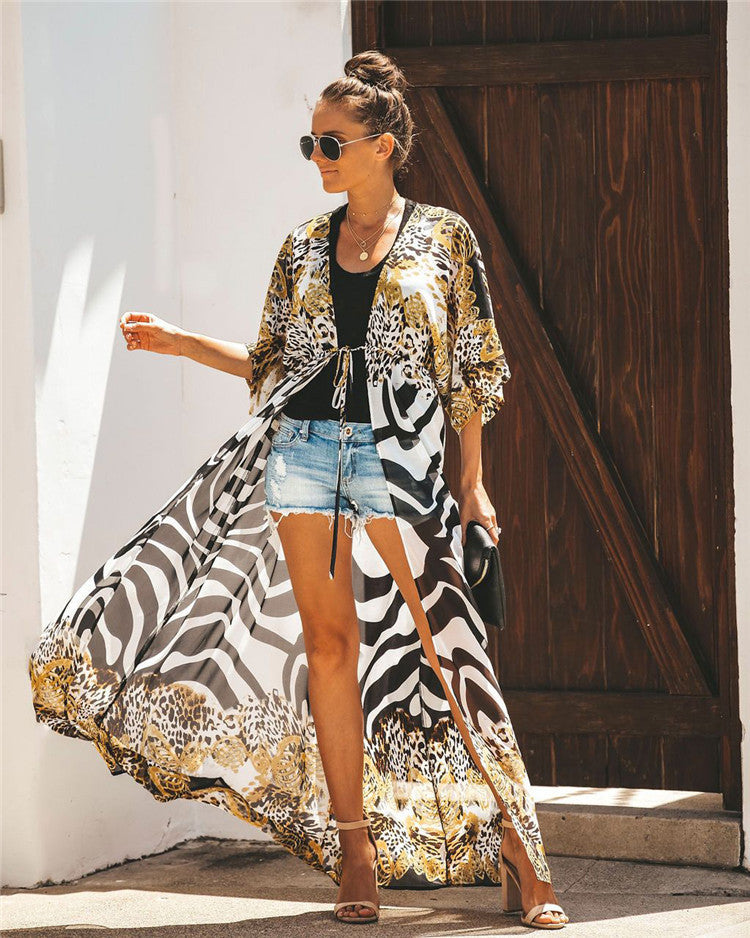 Women's beach kimono with A-shaped silhouette and elegant animal print Ivyshape