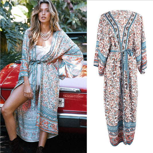 Ladies beach kimono with colorful floral pattern and flowing cut Ivyshape