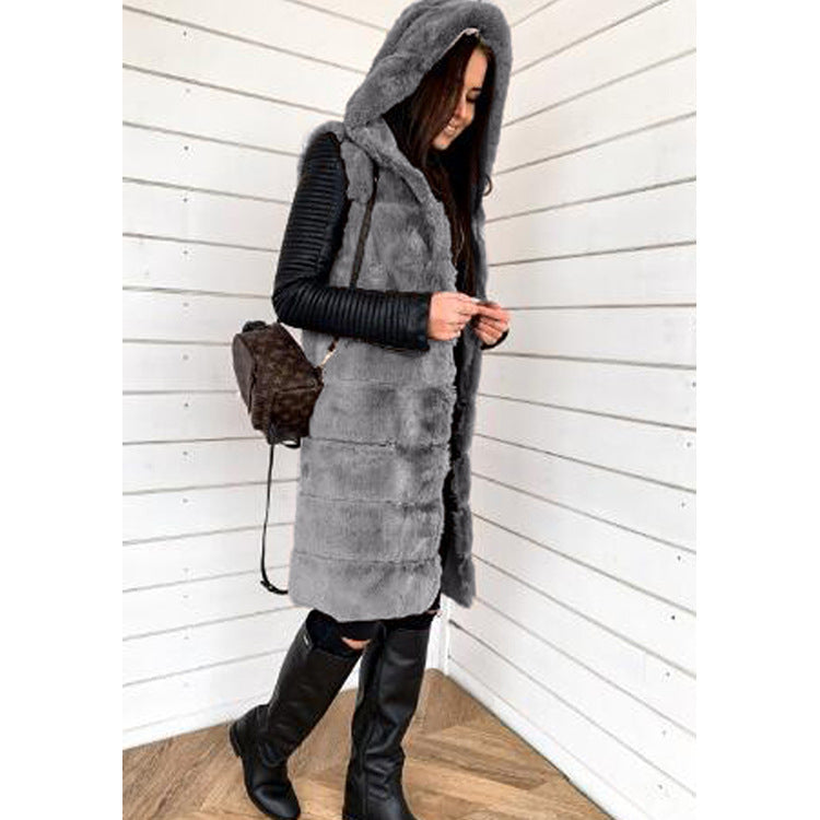 Women's Stylish Hooded Coat made of Faux Fur Ivyshape