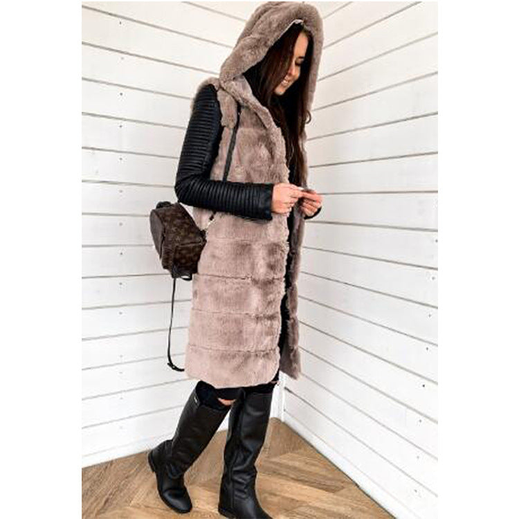Women's Stylish Hooded Coat made of Faux Fur Ivyshape