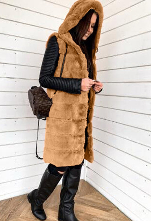Women's Stylish Hooded Coat made of Faux Fur Ivyshape