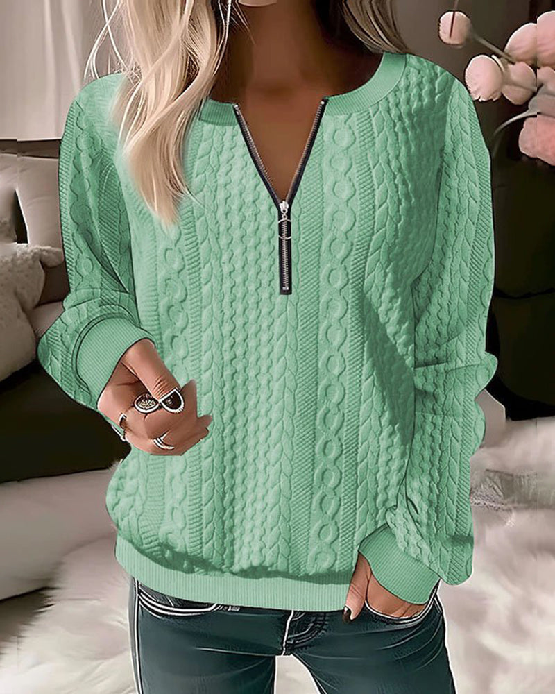 Sweater with zipper for women