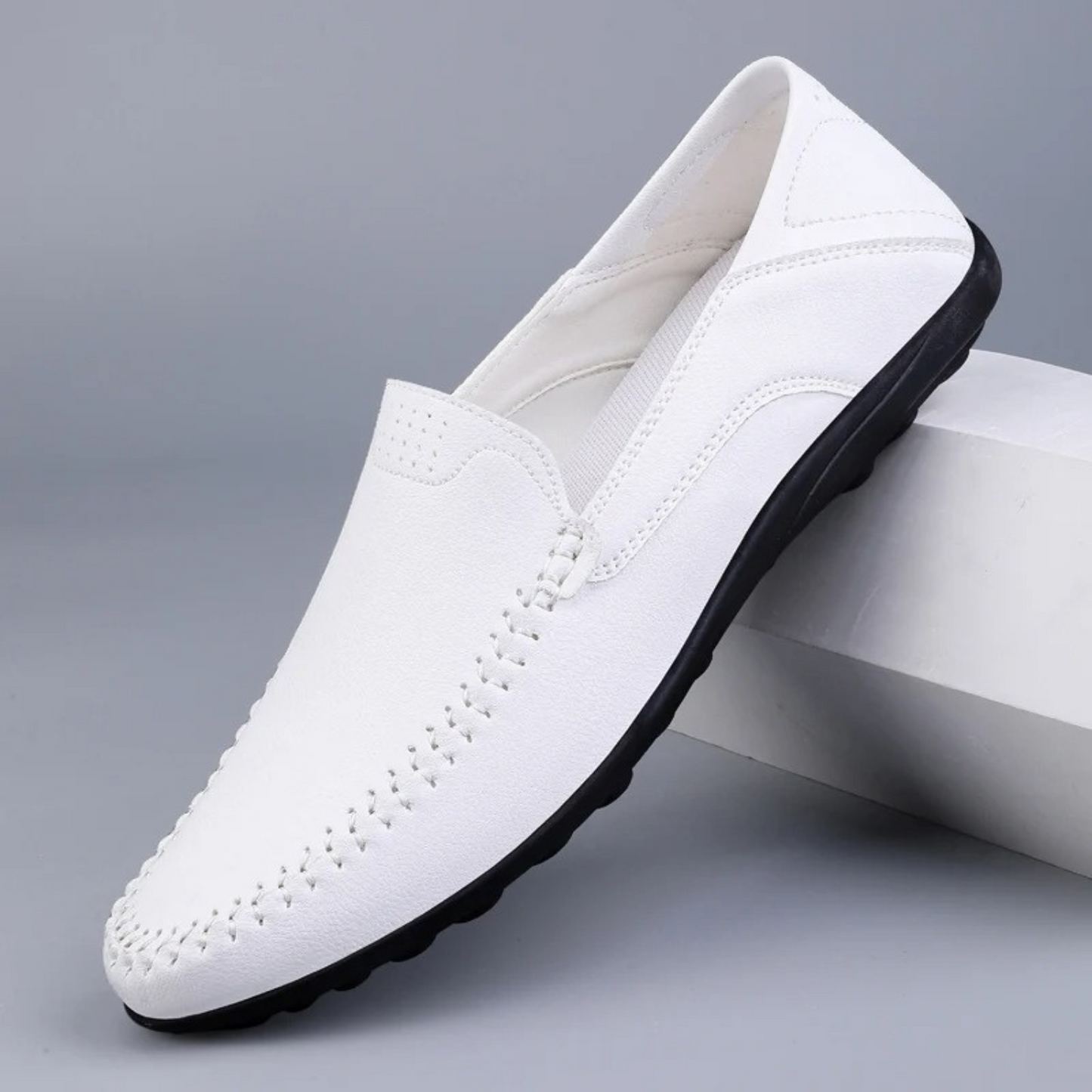 Ivyshape | Comfortable Leather Moccasins for Men Made of Pure Genuine Leather in Solid Color