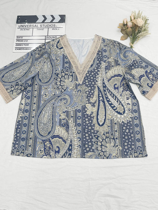 Ivyshape | Women's T-Shirt Plus Paisley Print with Contrasting Lace, V-Neck and Half Sleeves