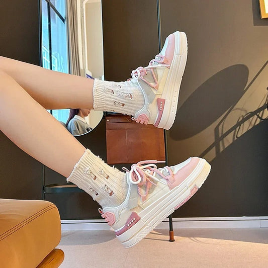 Trendy White Skate Shoes for Women