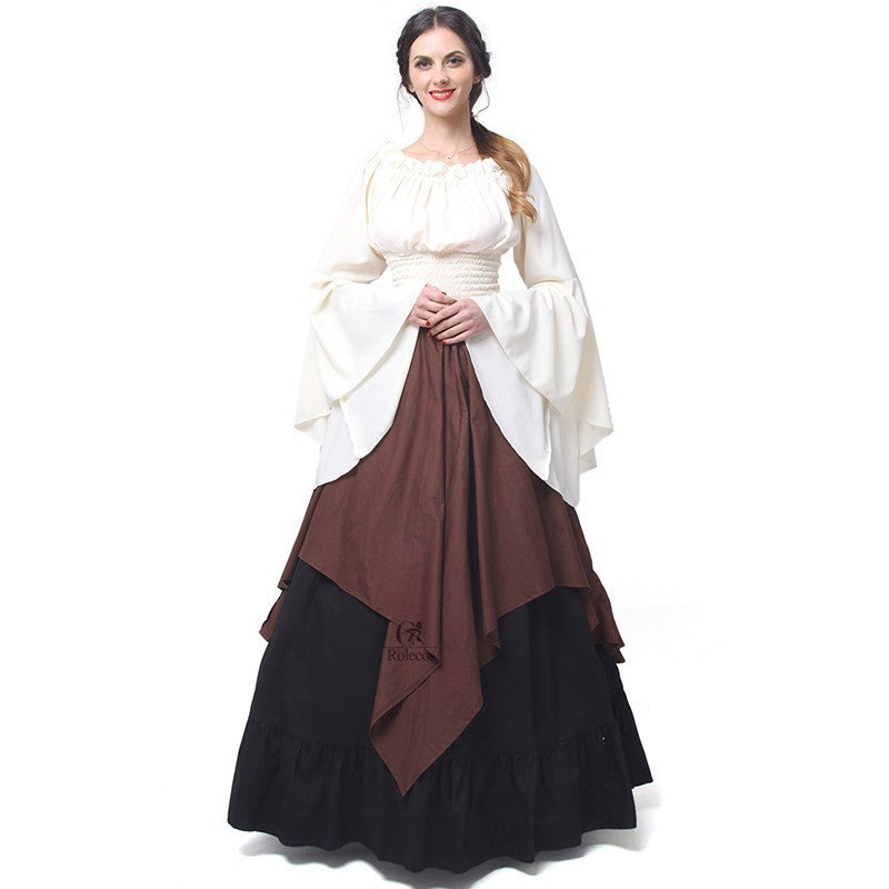 Ladies historical ensemble with wide flared sleeves Ivyshape