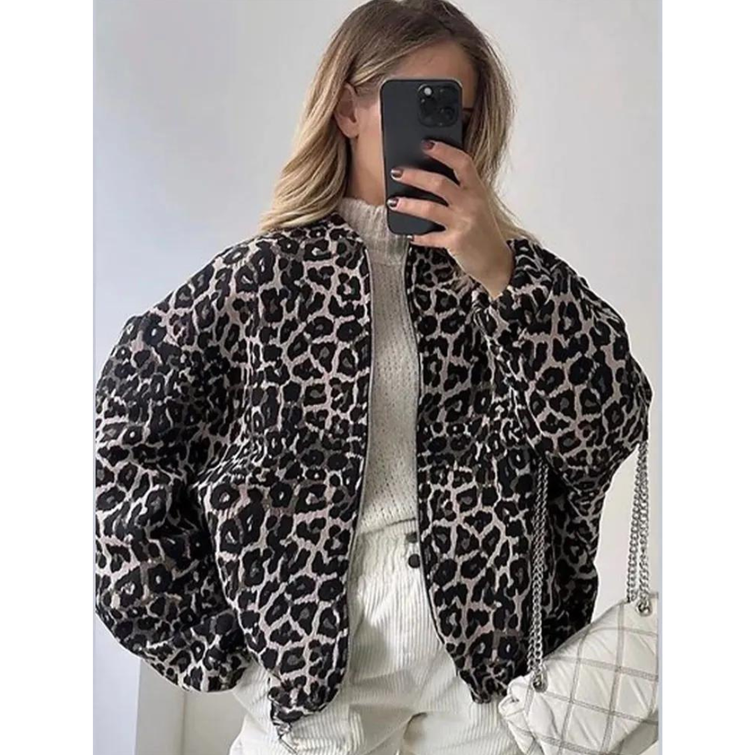 IvyShape | Bomber jacket with leopard print