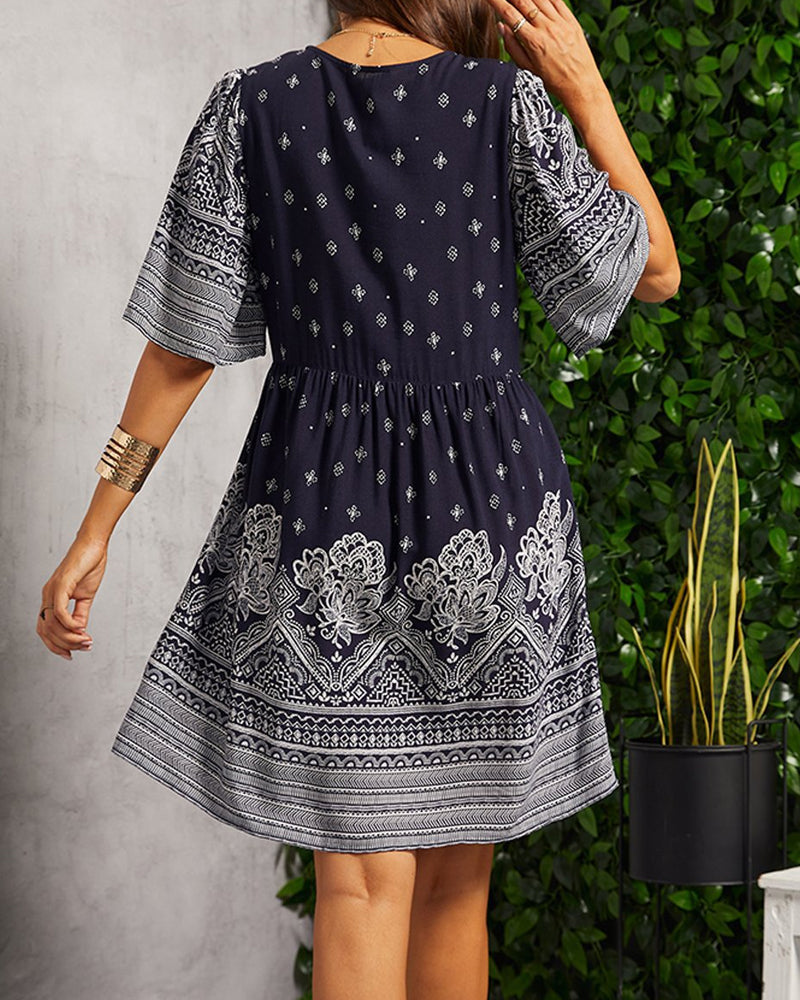 Summer Casual Short Floral Dress with V-Neckline | Perfect for Casual Days