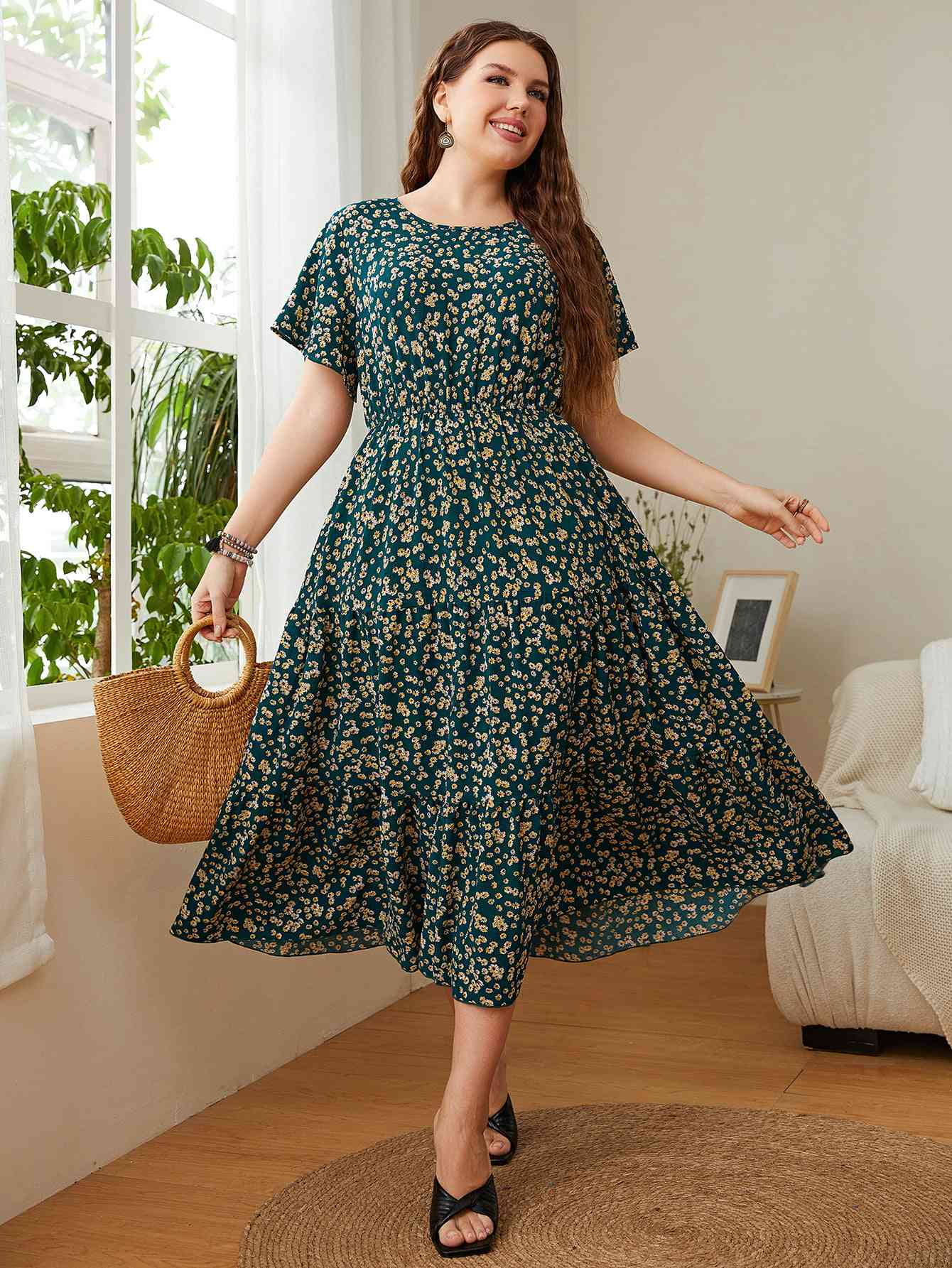 Plus Size Floral Round Neck Short Sleeve Midi Dress