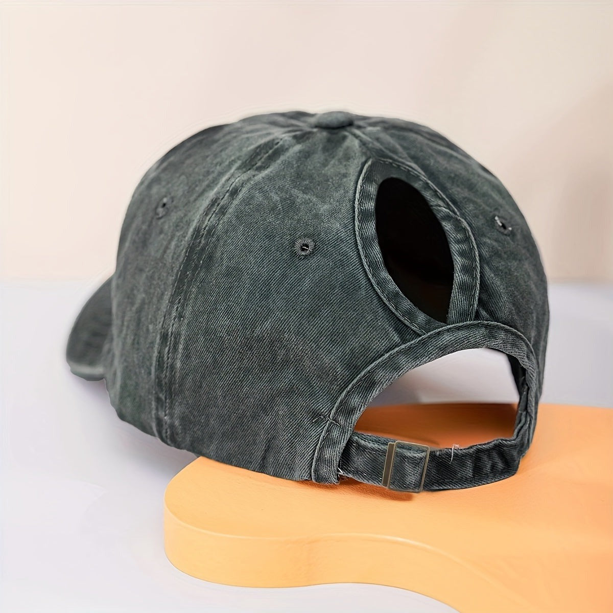 Ivyshape | Ponytail Baseball Cap With Breathable Comfort and UV Protection