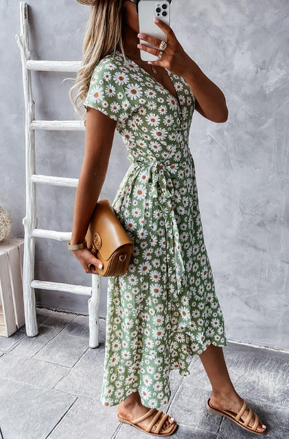 Ivyshape | Loved By You Midi Dress With Daisy Print