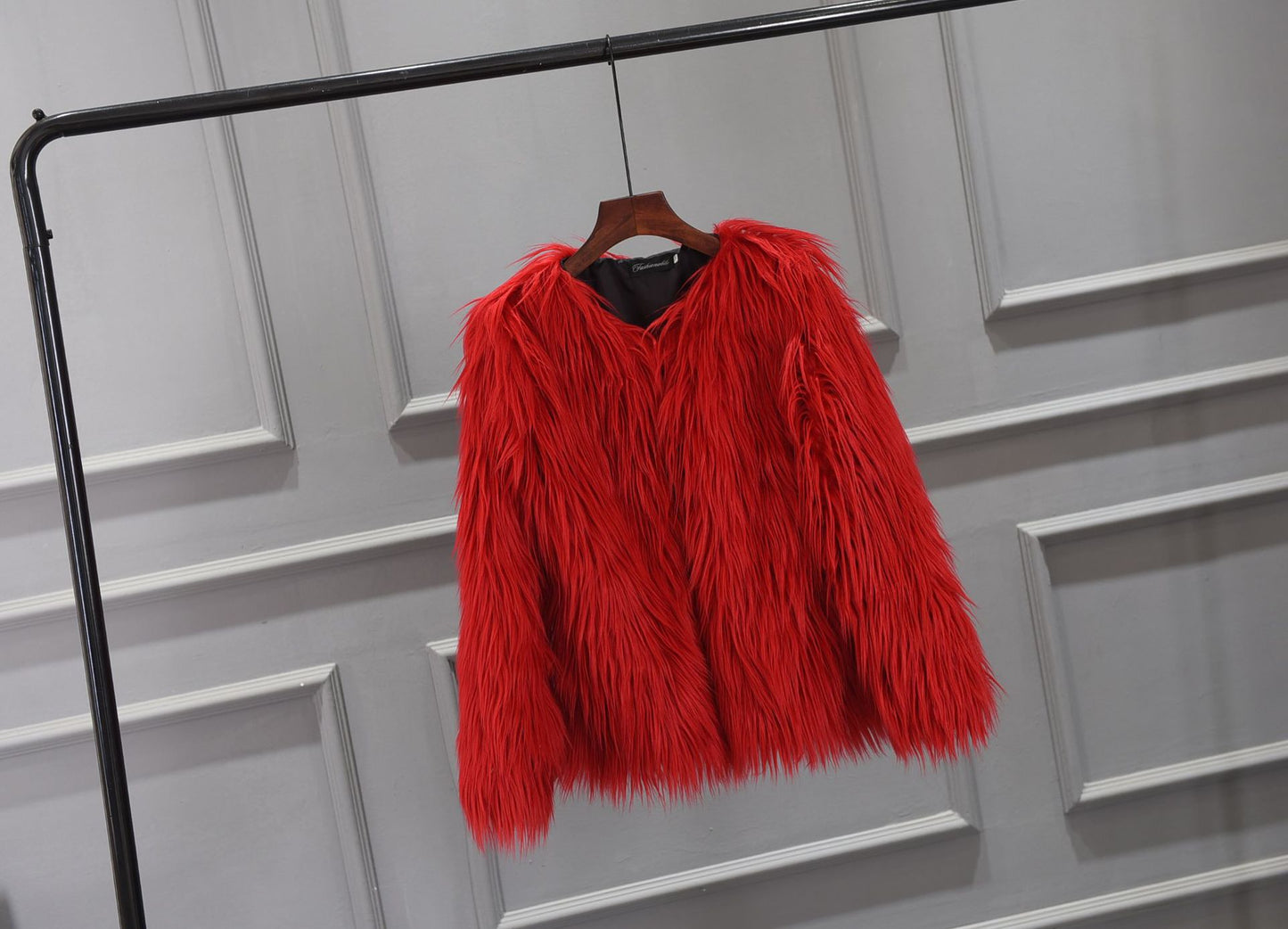 Women's Fashion Faux Fur Jacket with Voluminous Cut Ivyshape