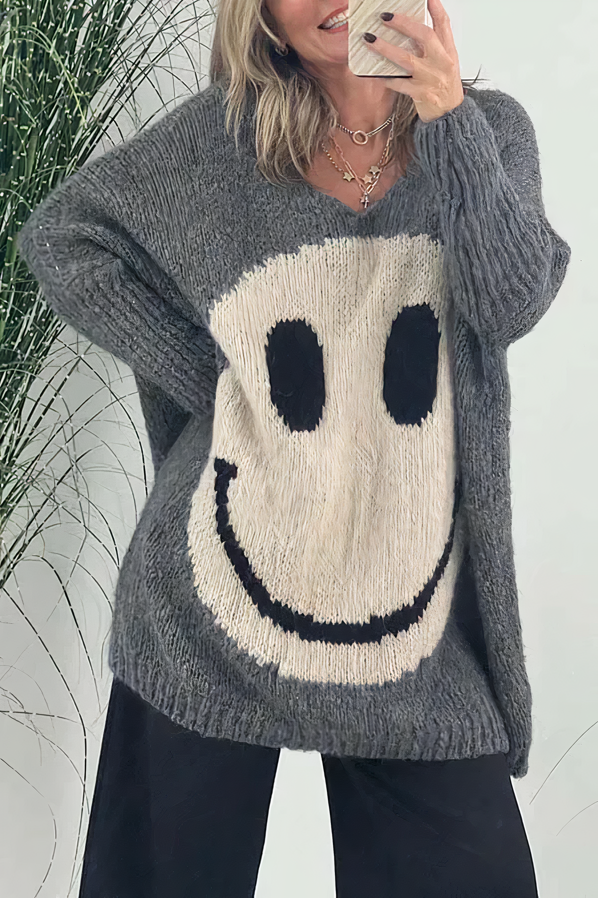 Ivyshape | Women's Smiley Sweatshirt