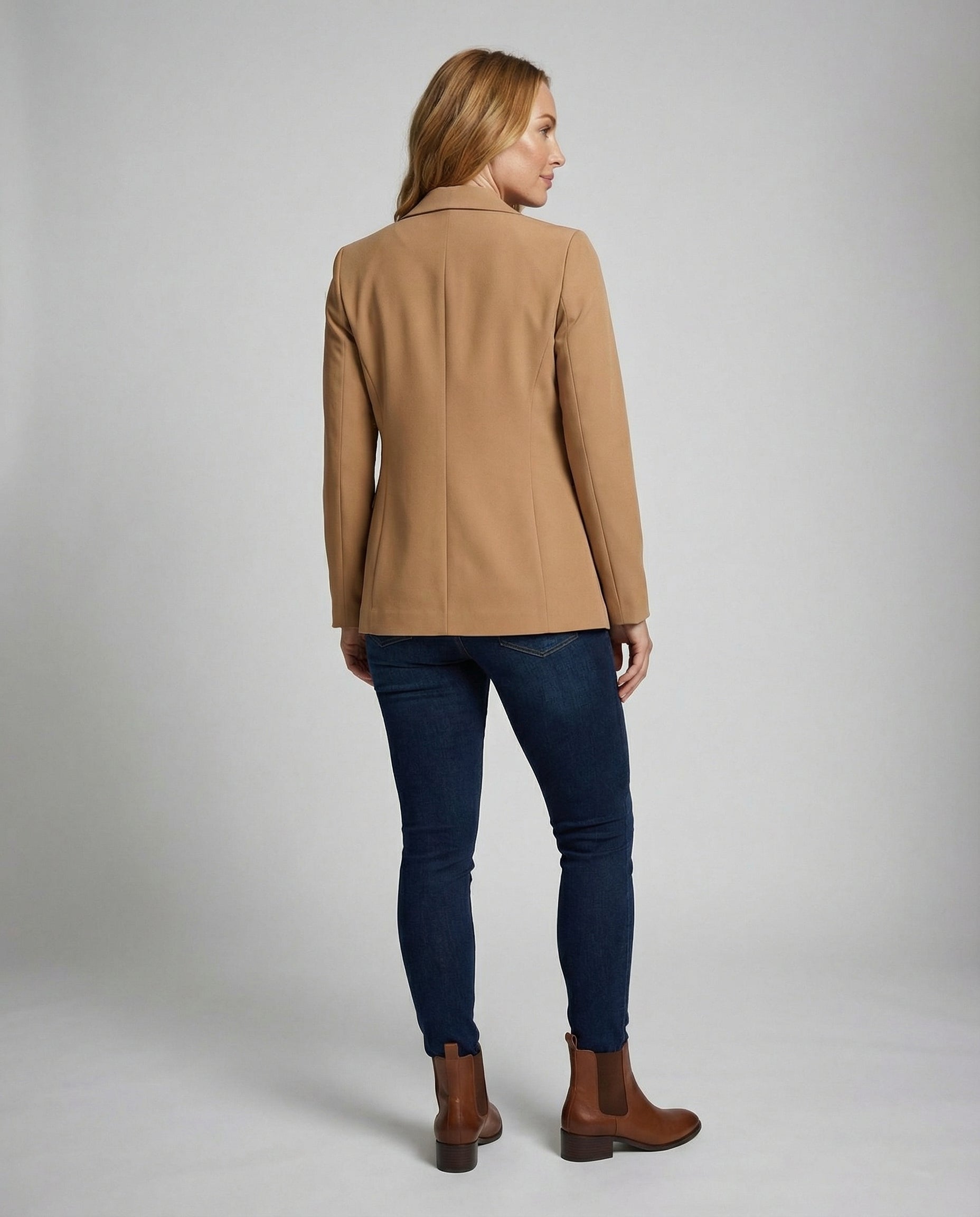 elegant blazer with tailored timeless fit and extended length