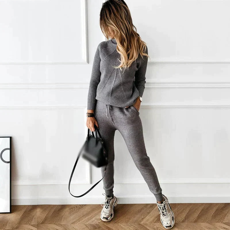 Ivyshape | Stylish and Comfortable Two-Piece Tracksuit for Women