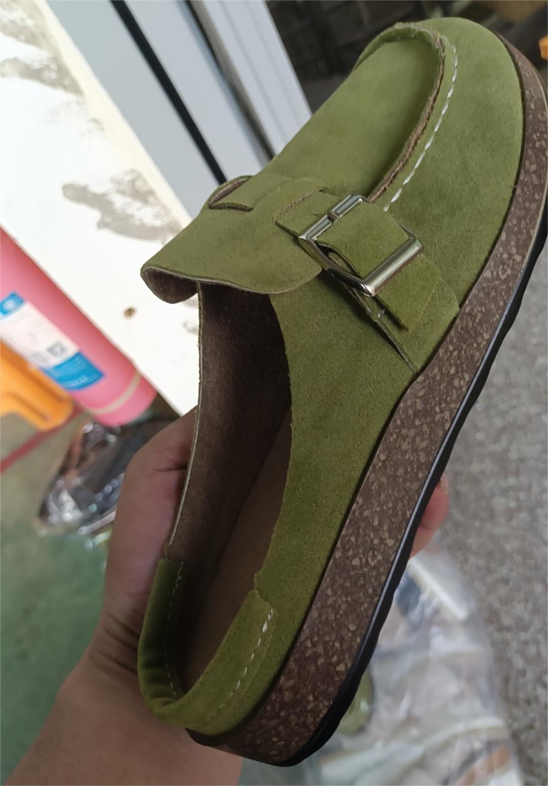 Women's clogs with elegant buckle design and comfortable footbed Ivyshape